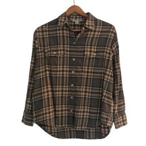 Old Navy Boyfriend Shirt in Gray Plaid